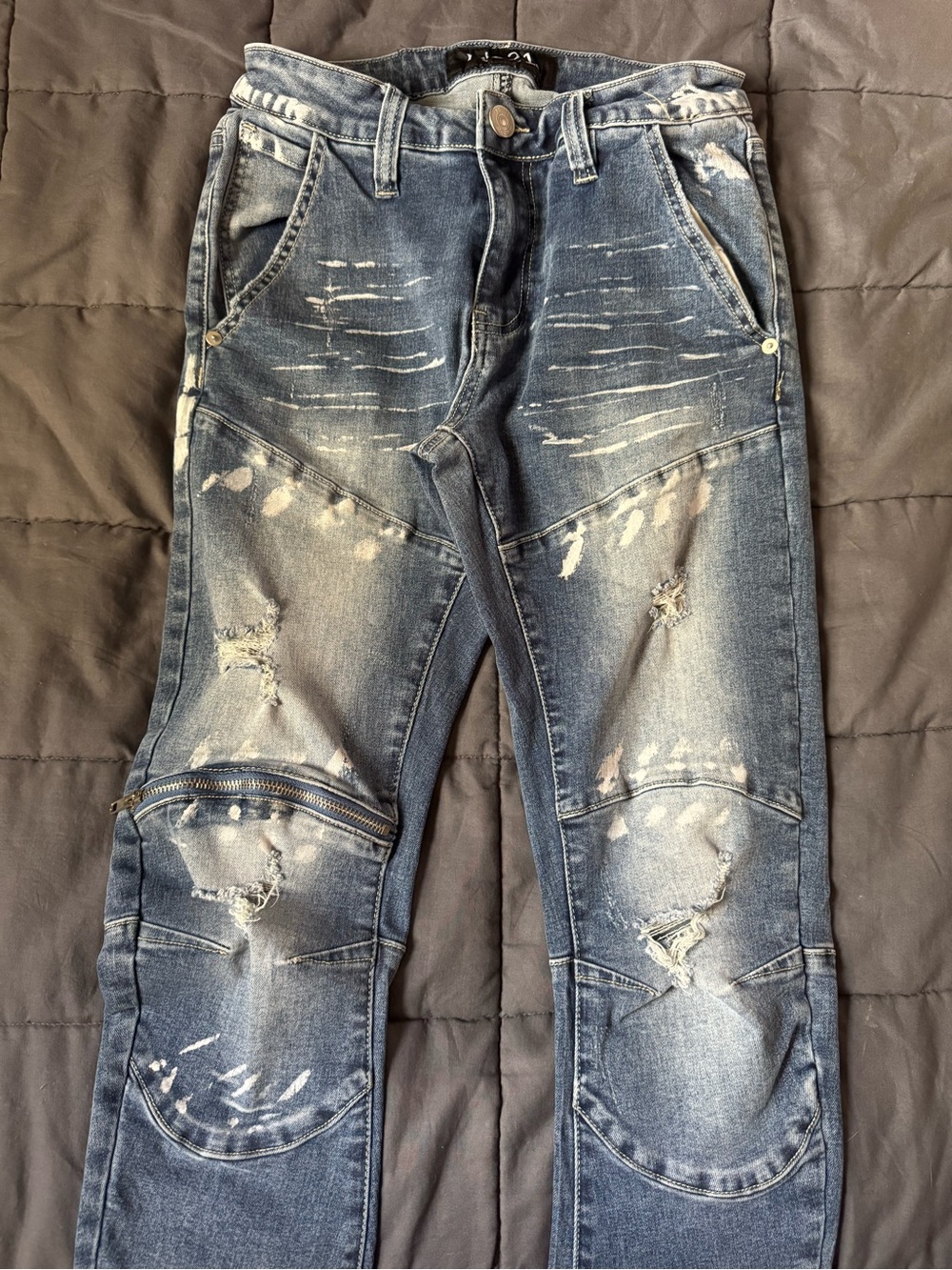 Rue21 Men's Distressed Light-Blue Skinny Jeans